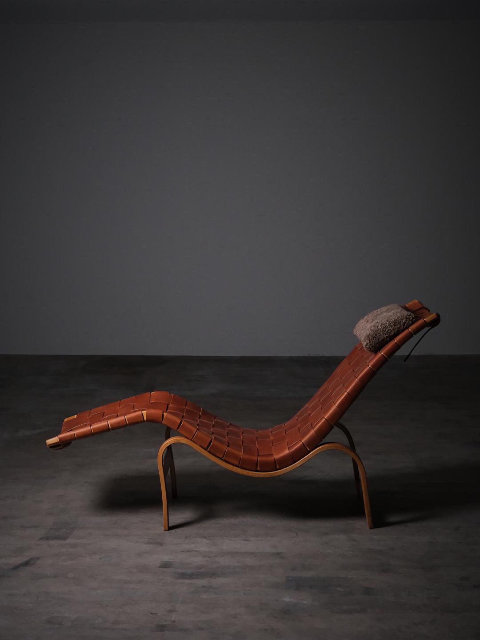 Renovering, nytt läder på Bruno Mattson "modell 36"