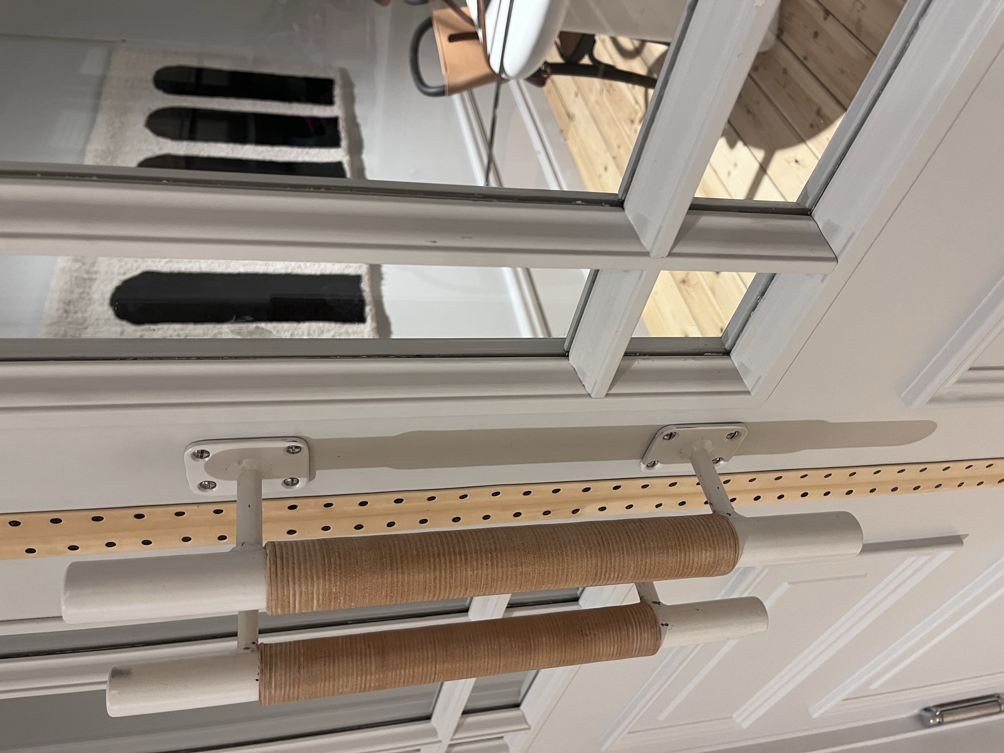 Läderskodda dubbeldörrar samt handtag