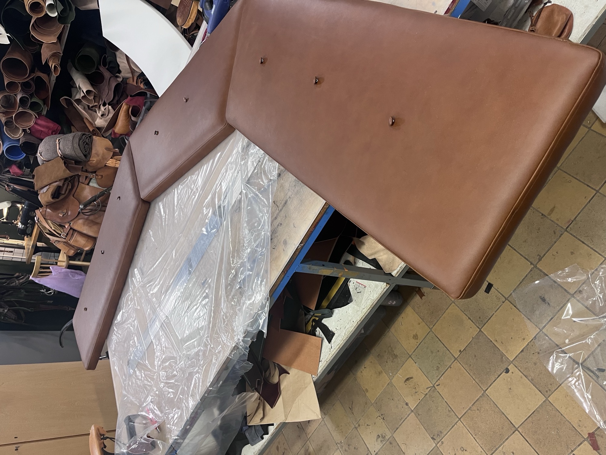 Sittdynor under tillverkning, Privat